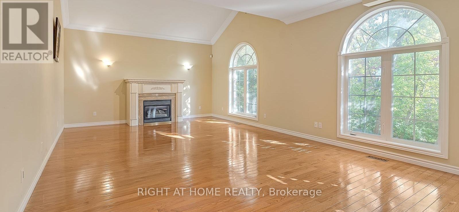 307 Sheridan Court, Newmarket, Ontario  L3Y 8P9 - Photo 3 - N13488162