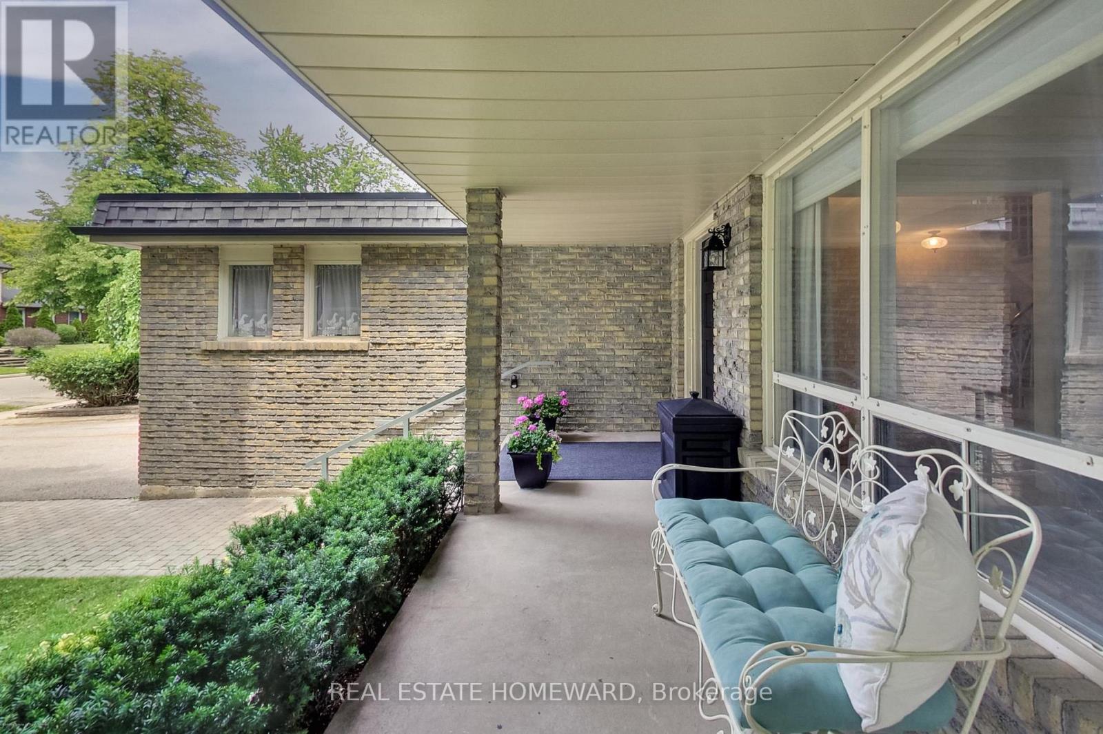 3 Emmeloord Crescent, Markham, Ontario  L3R 1P7 - Photo 6 - N13488326