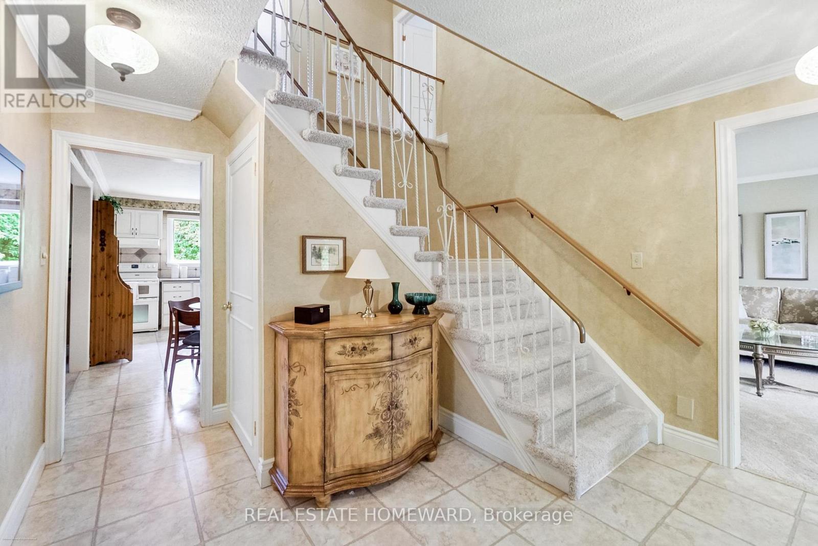 3 Emmeloord Crescent, Markham, Ontario  L3R 1P7 - Photo 8 - N13488326