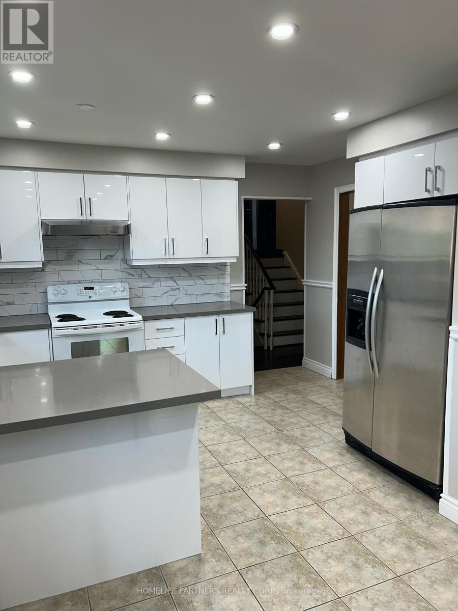 Upper - 17 Ashburn Crescent, Vaughan, Ontario  L4L 1G8 - Photo 5 - N13488434