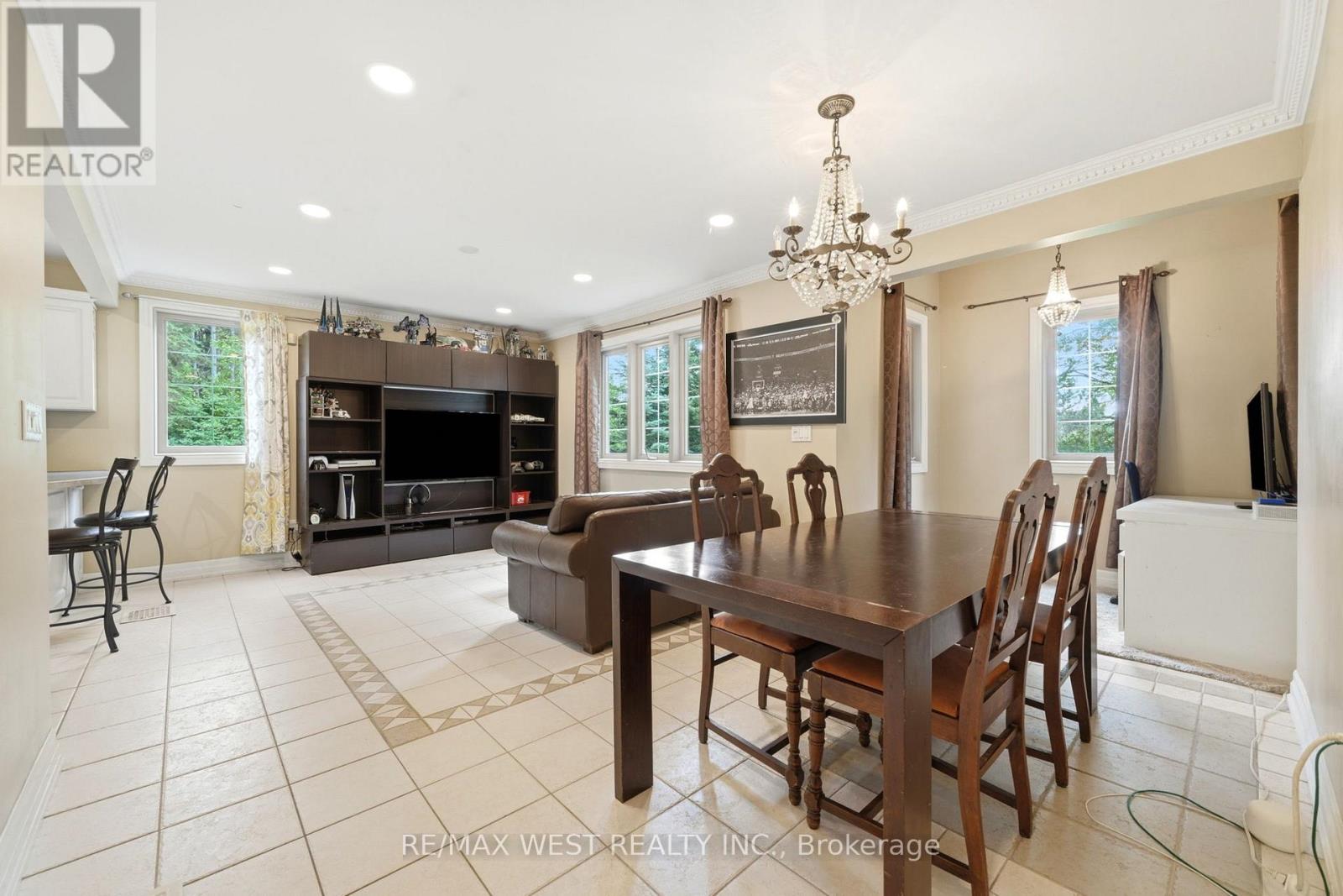 2 Kingswood Drive, King, Ontario  L7B 1K8 - Photo 23 - N13488504