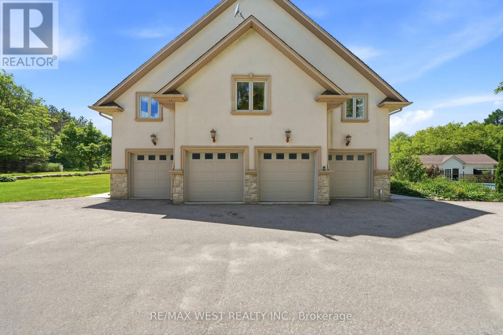 2 Kingswood Drive, King, Ontario  L7B 1K8 - Photo 28 - N13488504