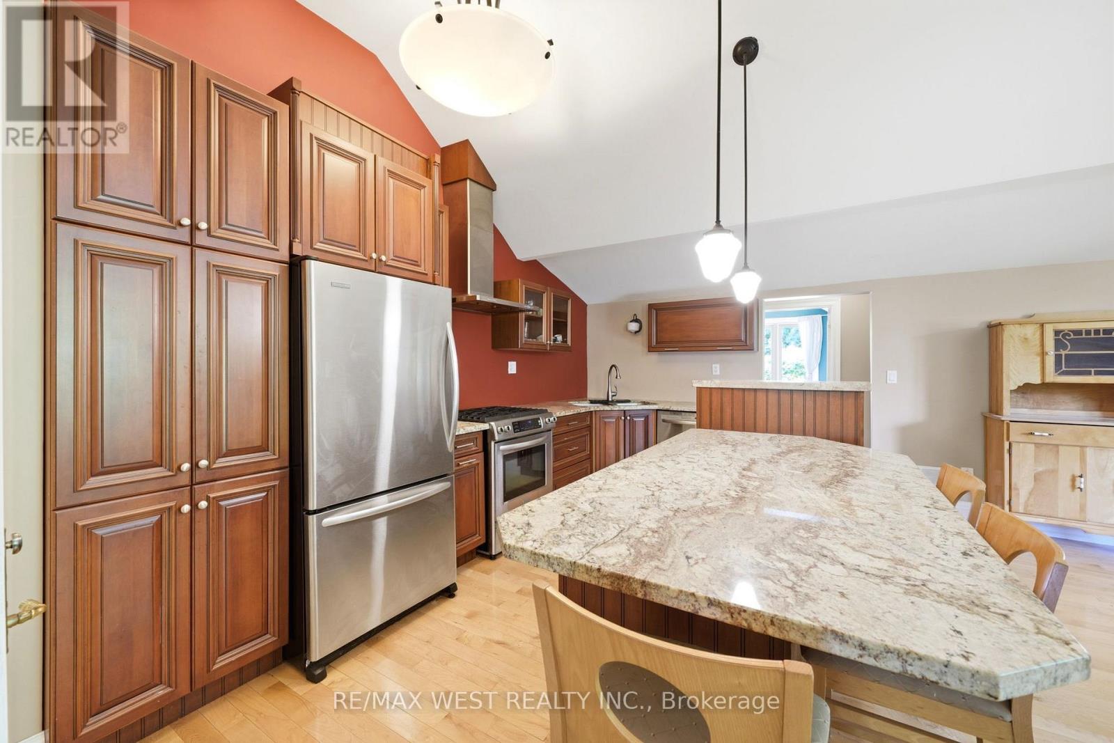 2 Kingswood Drive, King, Ontario  L7B 1K8 - Photo 30 - N13488504