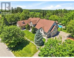 2 KINGSWOOD DRIVE, King, Ontario