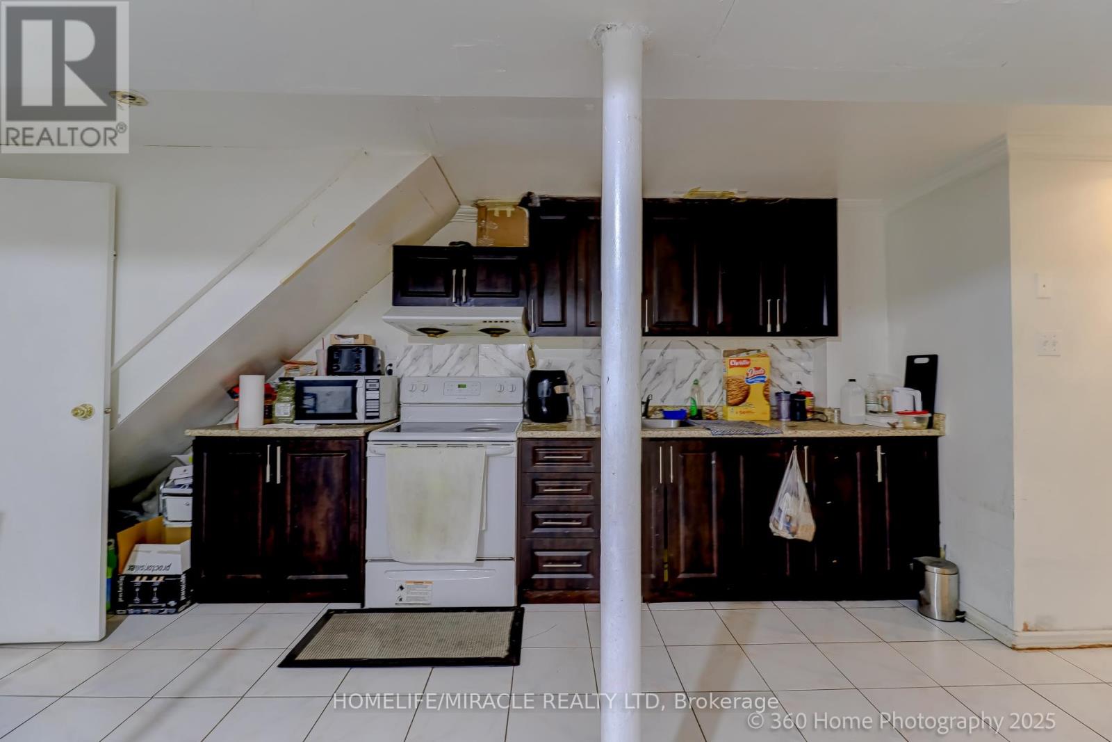7 Creekwood Court, Vaughan, Ontario  L4L 9E6 - Photo 23 - N13488640