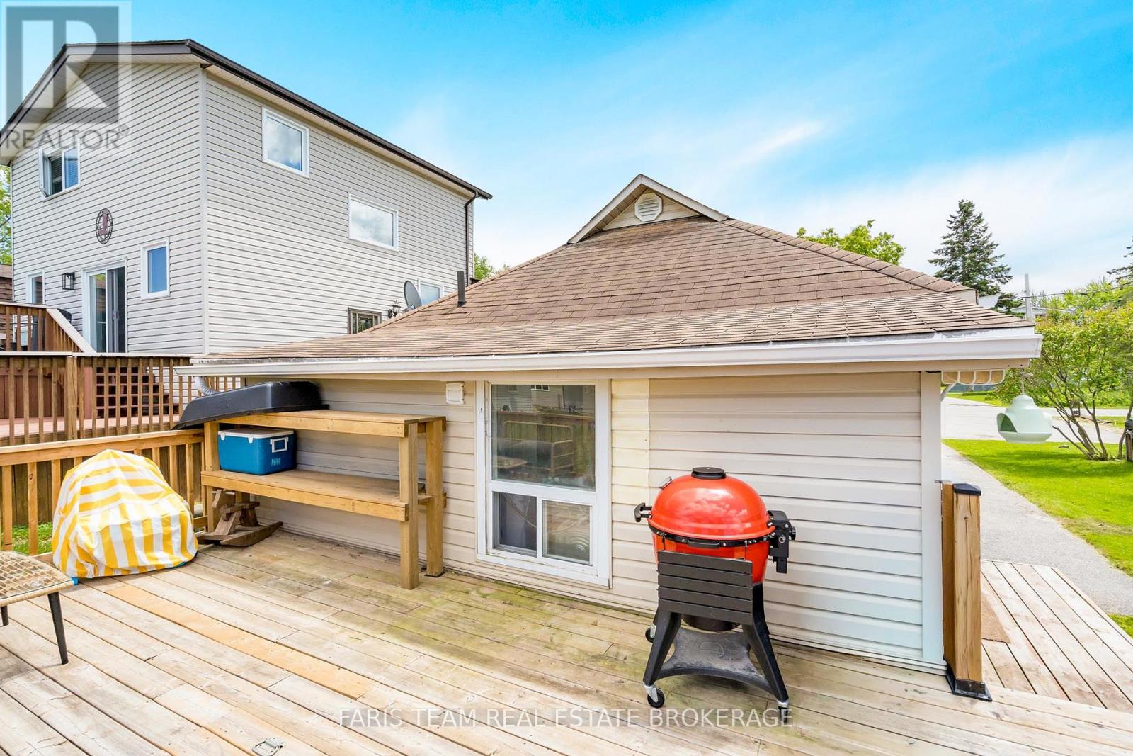 1066 Wood Street, Innisfil, Ontario  L0L 1K0 - Photo 21 - N13489092