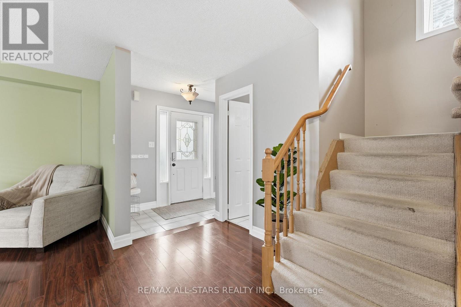 11 Sherie Drive, Georgina, Ontario  L4P 3R3 - Photo 11 - N13489190