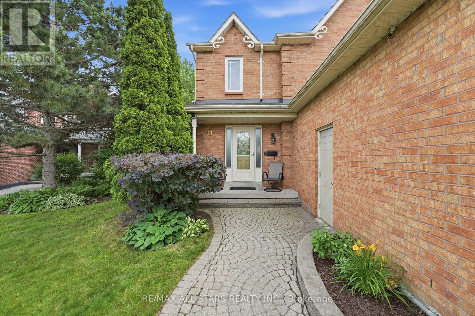 11 Sherie Drive, Georgina, Ontario  L4P 3R3 - Photo 7 - N13489190