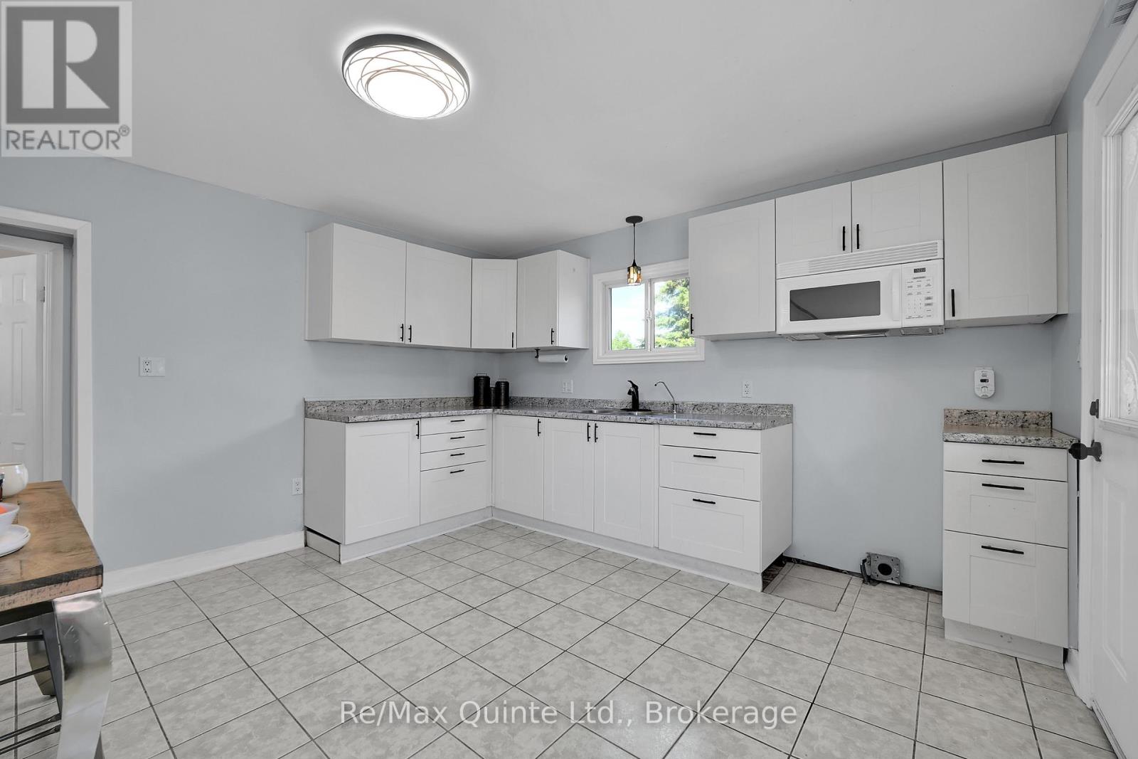 235 Byron Street, Quinte West, Ontario  K8V 2Z2 - Photo 7 - X13489774