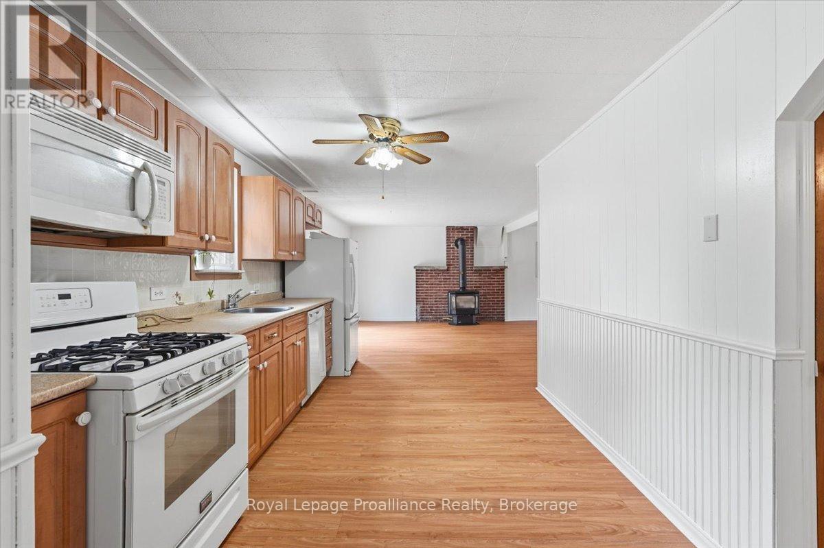 405 Elzevir Road, Tweed, Ontario  K0H 1P0 - Photo 5 - X13489822