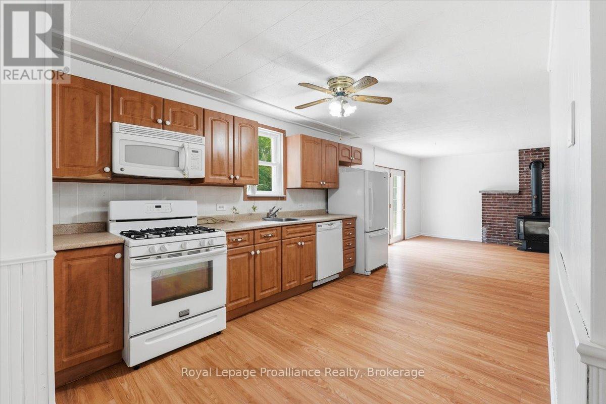 405 Elzevir Road, Tweed, Ontario  K0H 1P0 - Photo 6 - X13489822