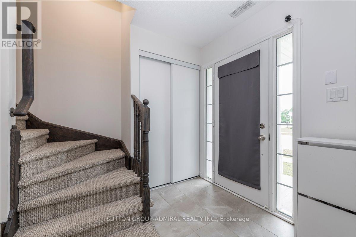 26 Village Gate Drive, Wasaga Beach, Ontario  L9Z 0J7 - Photo 4 - S13488140