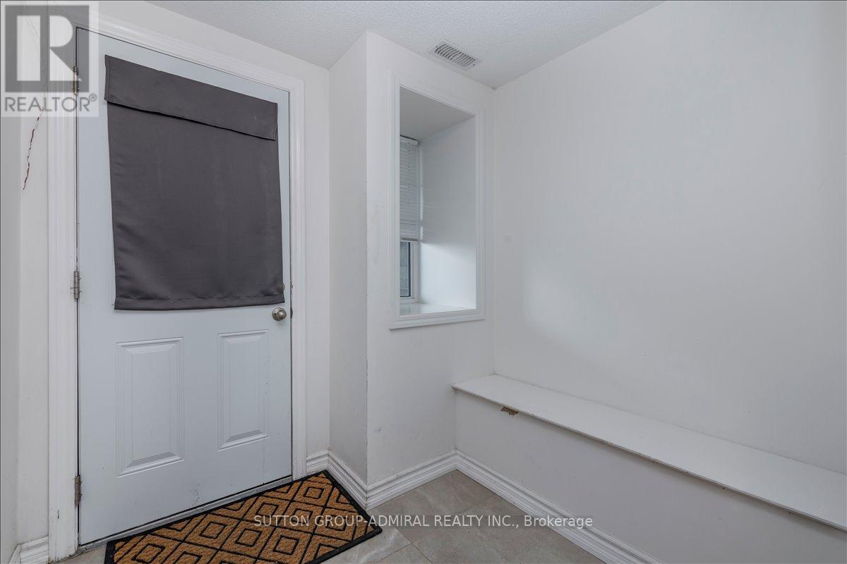 26 Village Gate Drive, Wasaga Beach, Ontario  L9Z 0J7 - Photo 5 - S13488140