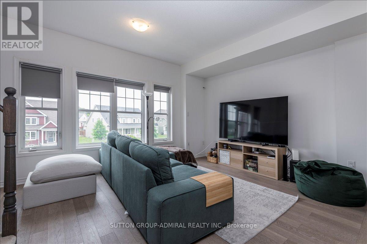 26 Village Gate Drive, Wasaga Beach, Ontario  L9Z 0J7 - Photo 6 - S13488140