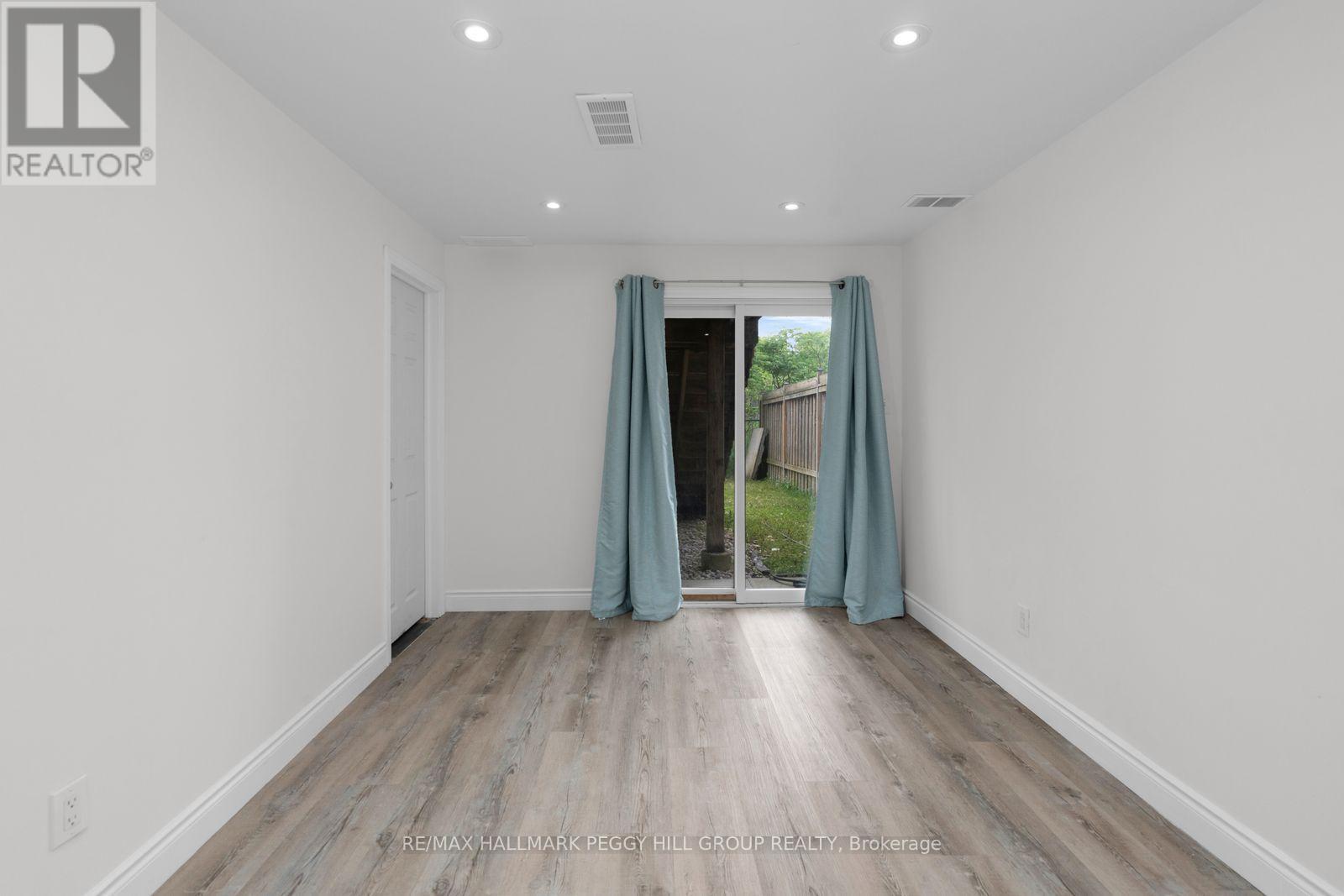 34 Arch Brown Court, Barrie, Ontario  L4M 0C6 - Photo 11 - S13488850
