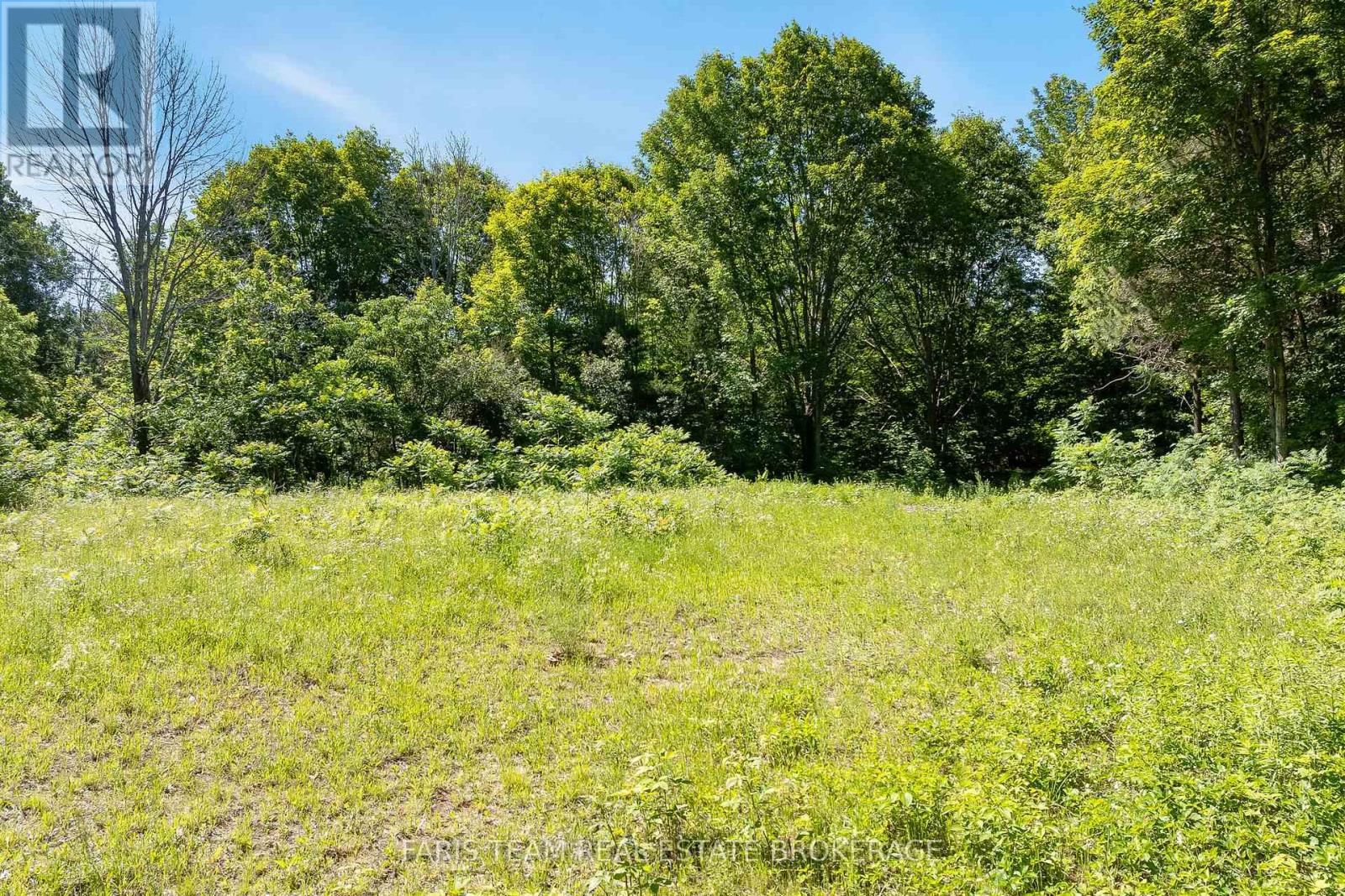 364 Champlain Road, Penetanguishene, Ontario  L9M 1S4 - Photo 4 - S13489390