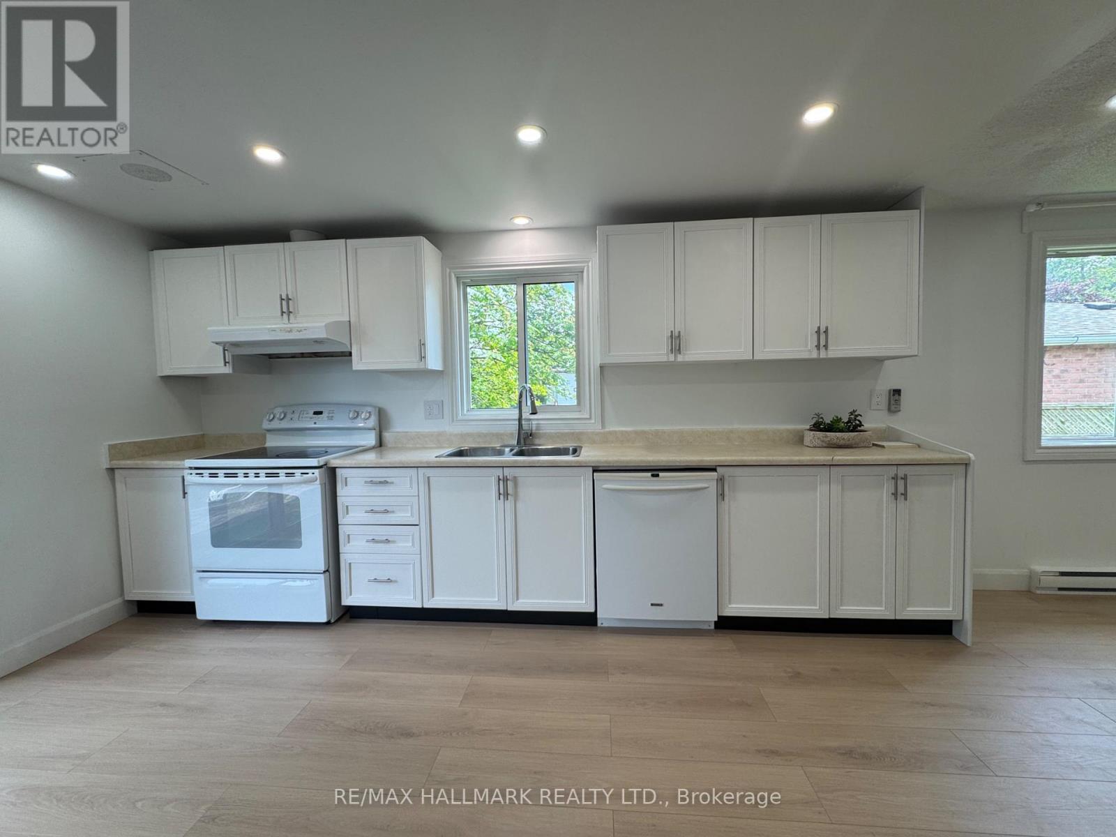 321 Sunnidale Road, Barrie (Sunnidale), Ontario  L4N 5R1 - Photo 5 - S13489468