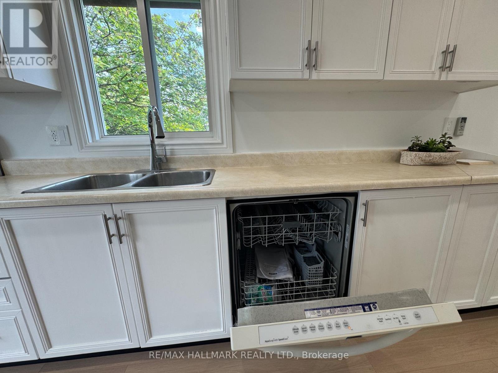 321 Sunnidale Road, Barrie (Sunnidale), Ontario  L4N 5R1 - Photo 8 - S13489468