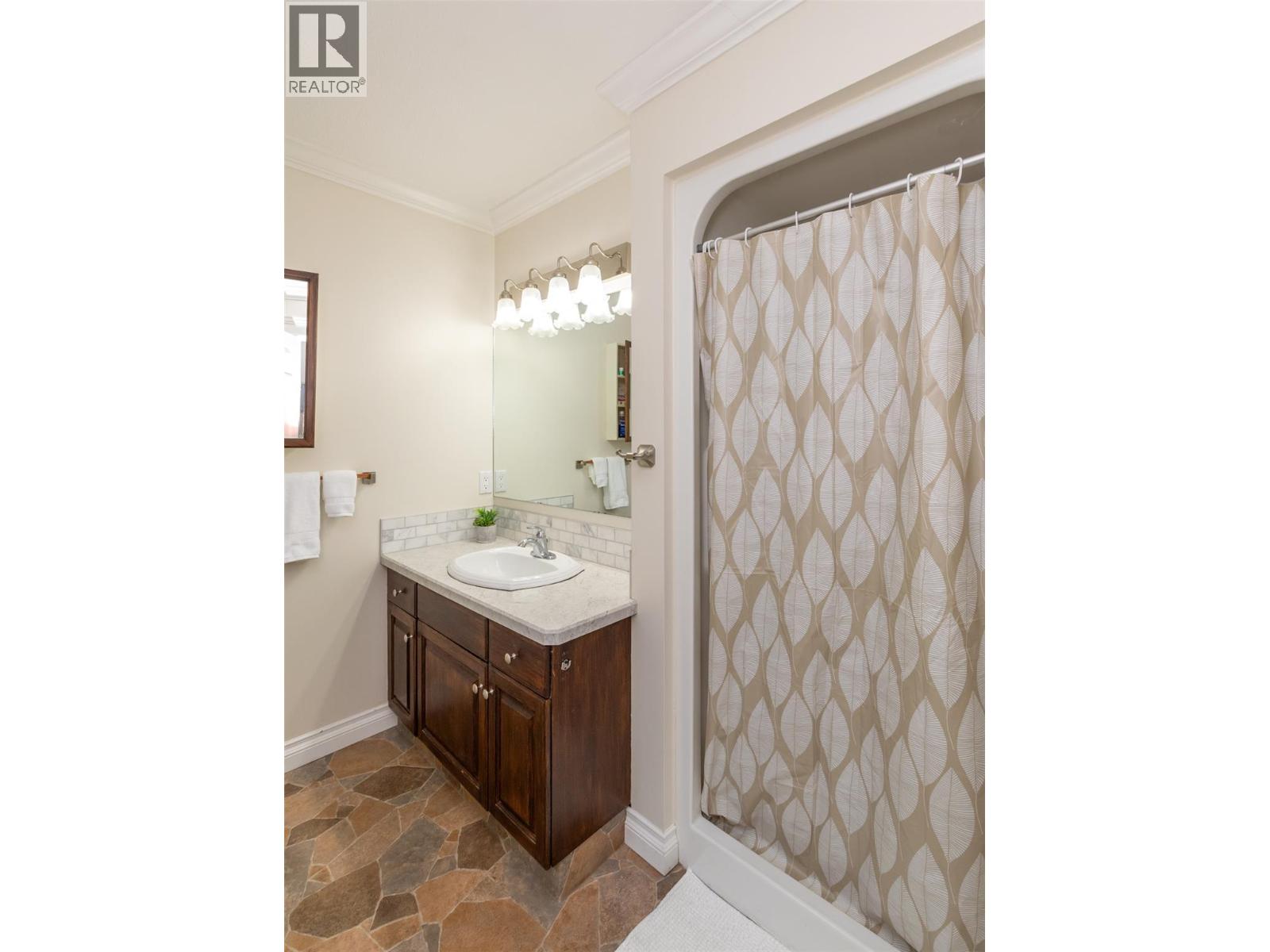 470 23 Street Ne, Salmon Arm, British Columbia  V1E 1Y7 - Photo 41 - 10391409