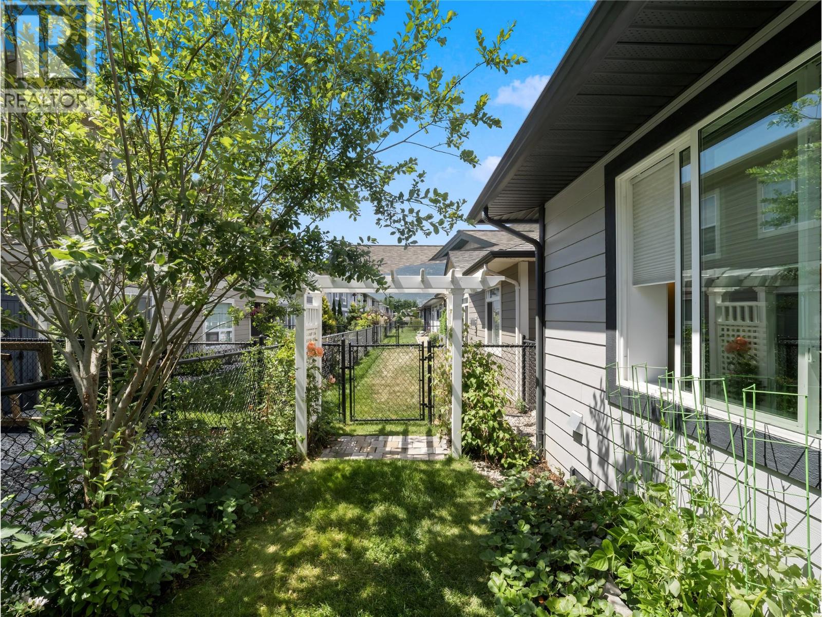 1791 10 Street SW Unit# 2, Salmon Arm, British Columbia  V1E 0E9 - Photo 32 - 10392551