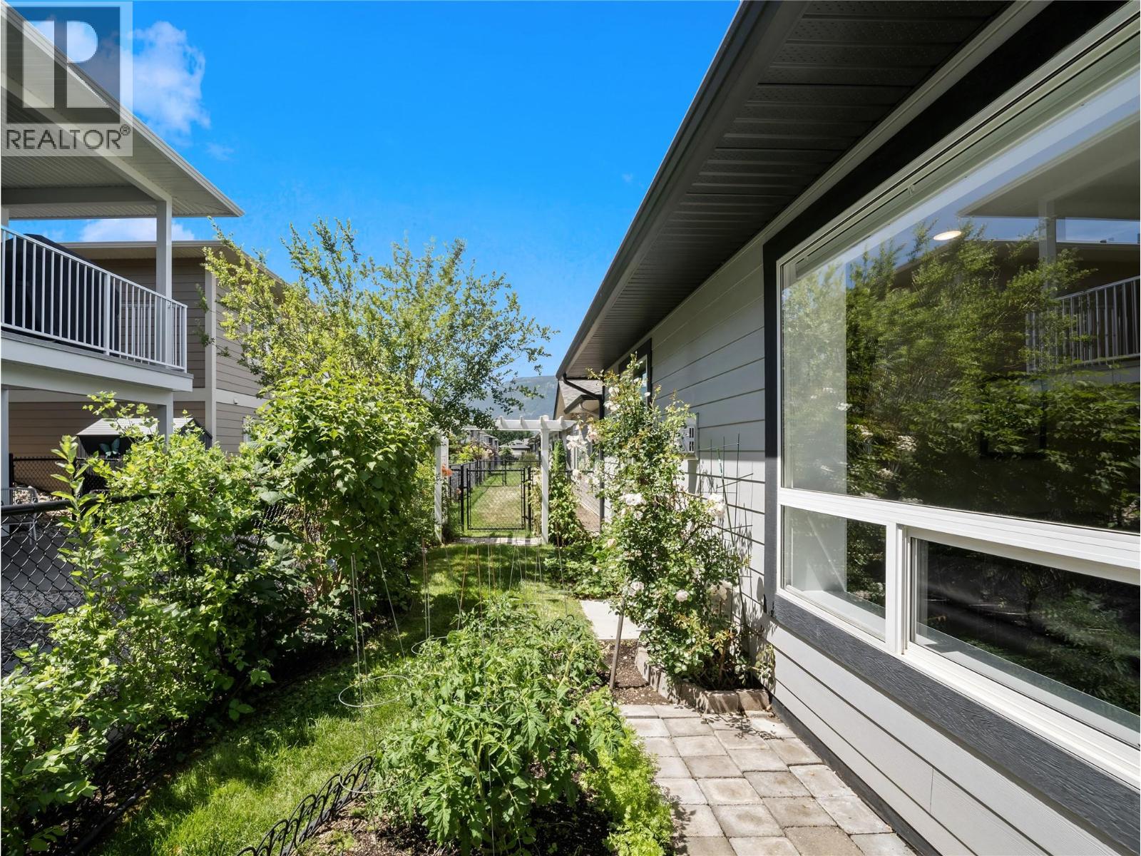 1791 10 Street SW Unit# 2, Salmon Arm, British Columbia  V1E 0E9 - Photo 31 - 10392551