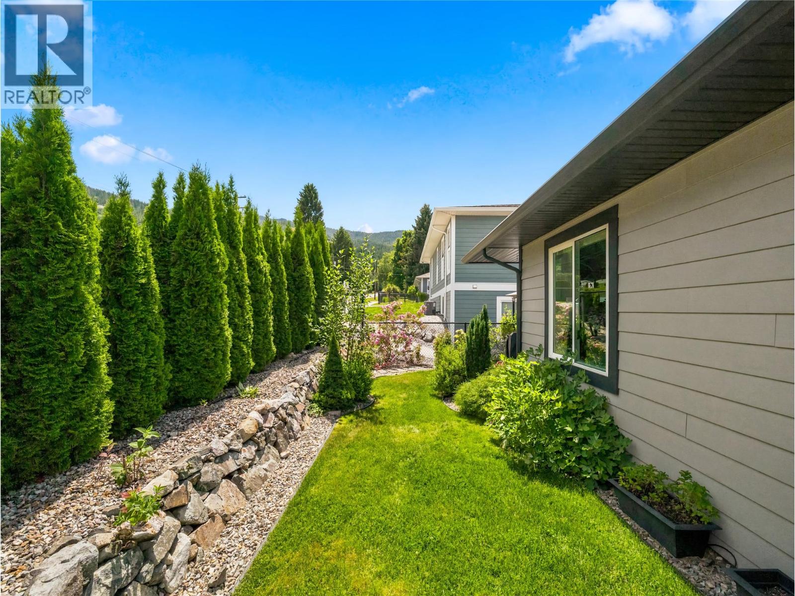1791 10 Street SW Unit# 2, Salmon Arm, British Columbia  V1E 0E9 - Photo 38 - 10392551