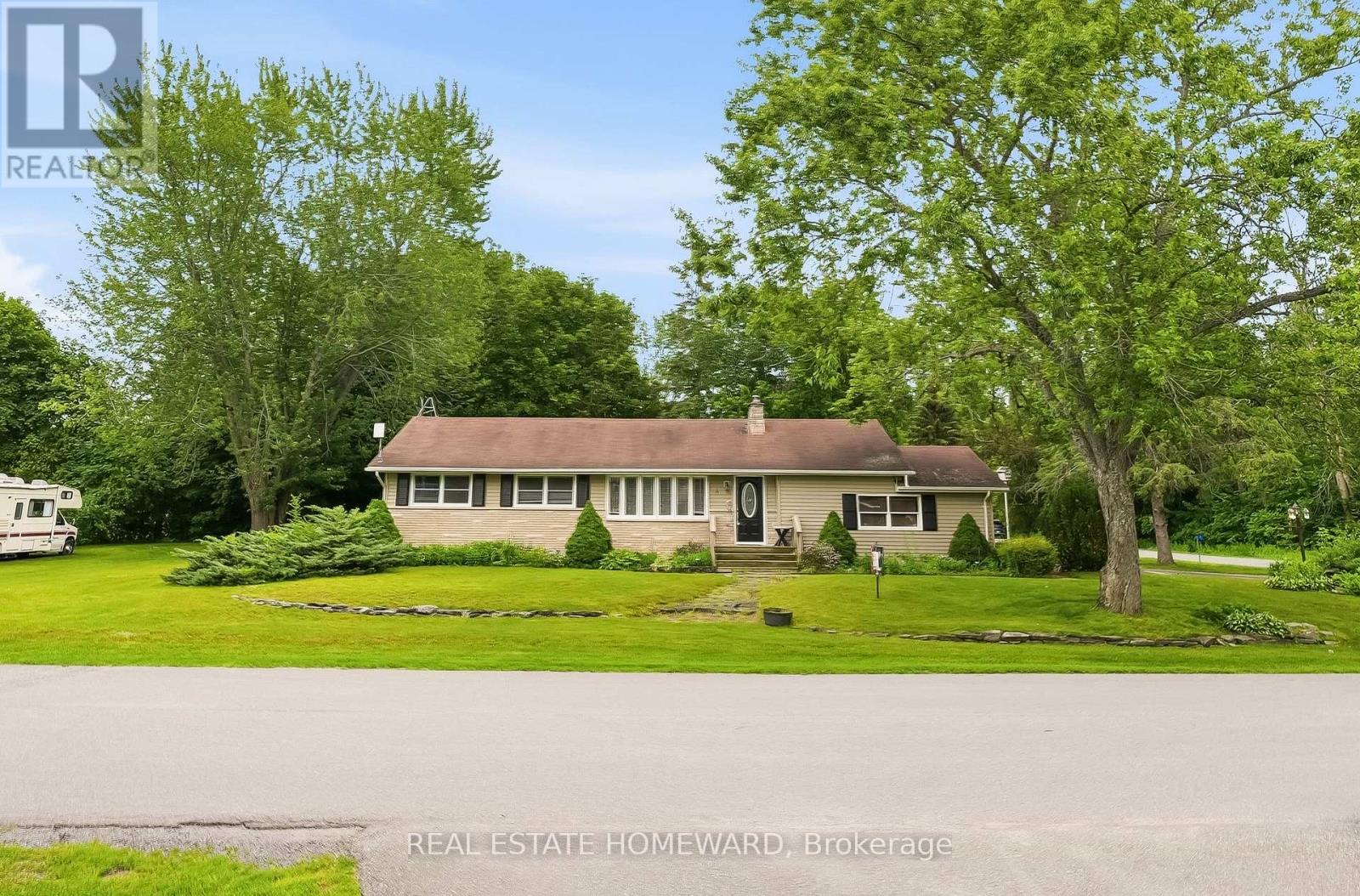 4 Wayne Crescent, Quinte West, Ontario  K0K 1L0 - Photo 2 - X12890252