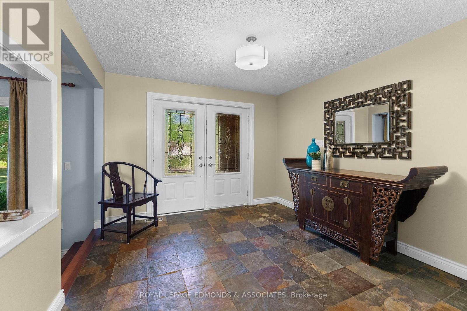 37 Selley Street, Petawawa, Ontario  K8H 3G9 - Photo 5 - X13489962