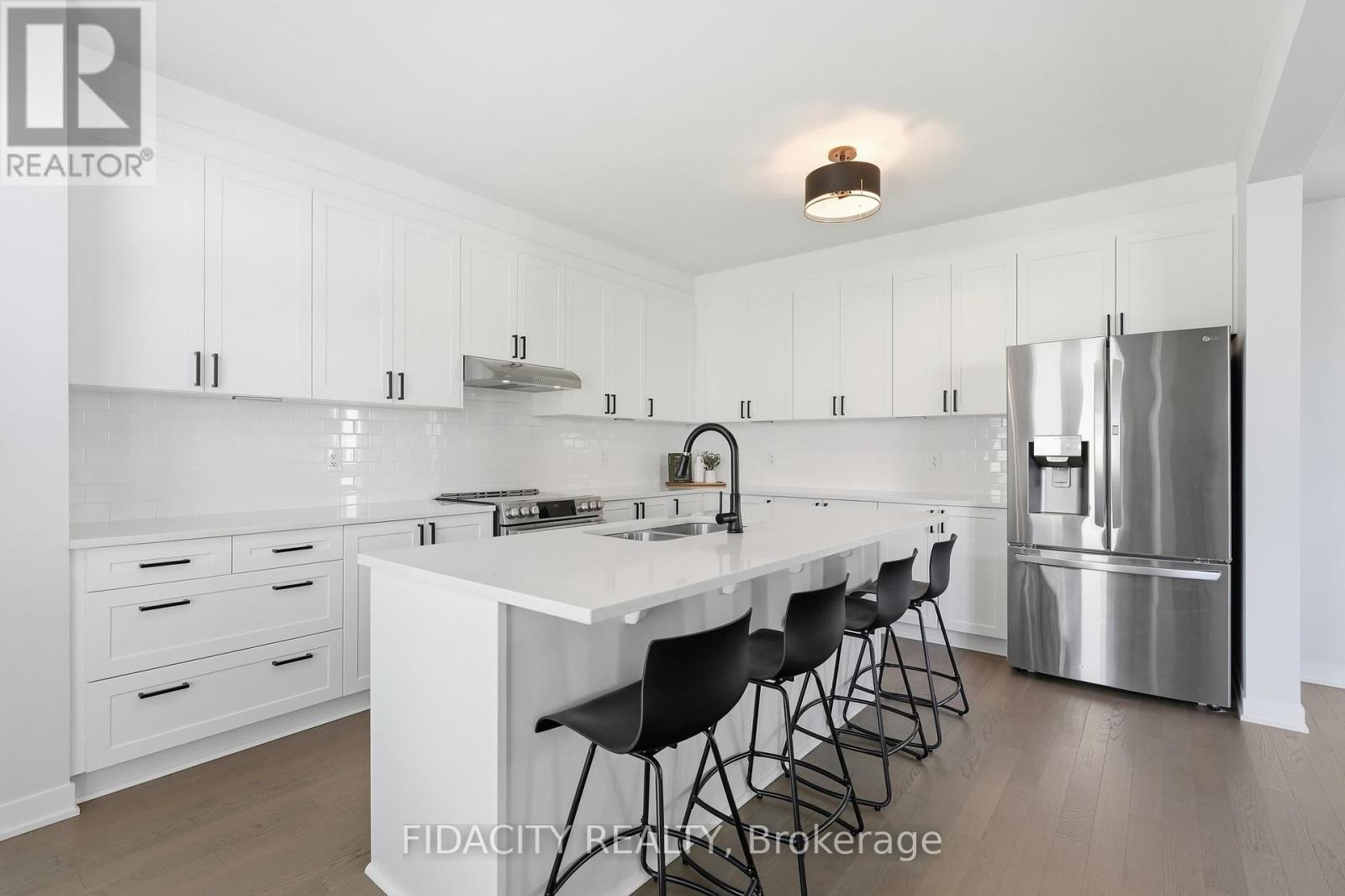 1002 Curraglass Walk, Ottawa, Ontario  K2S 3A6 - Photo 19 - X13489882