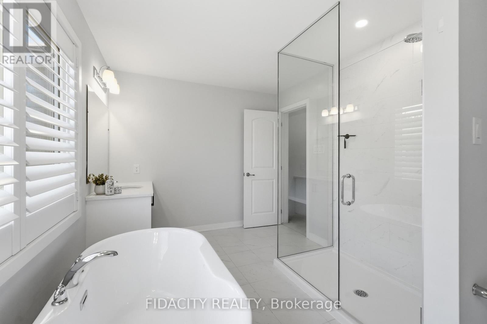 1002 Curraglass Walk, Ottawa, Ontario  K2S 3A6 - Photo 32 - X13489882