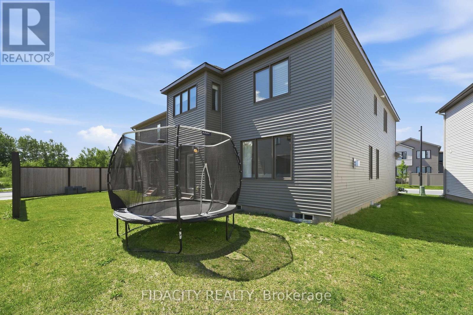 1002 Curraglass Walk, Ottawa, Ontario  K2S 3A6 - Photo 42 - X13489882