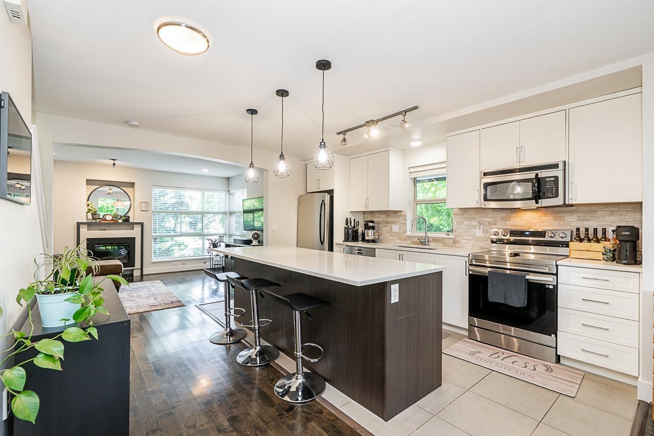 1 6671 121 STREET, Surrey, British Columbia