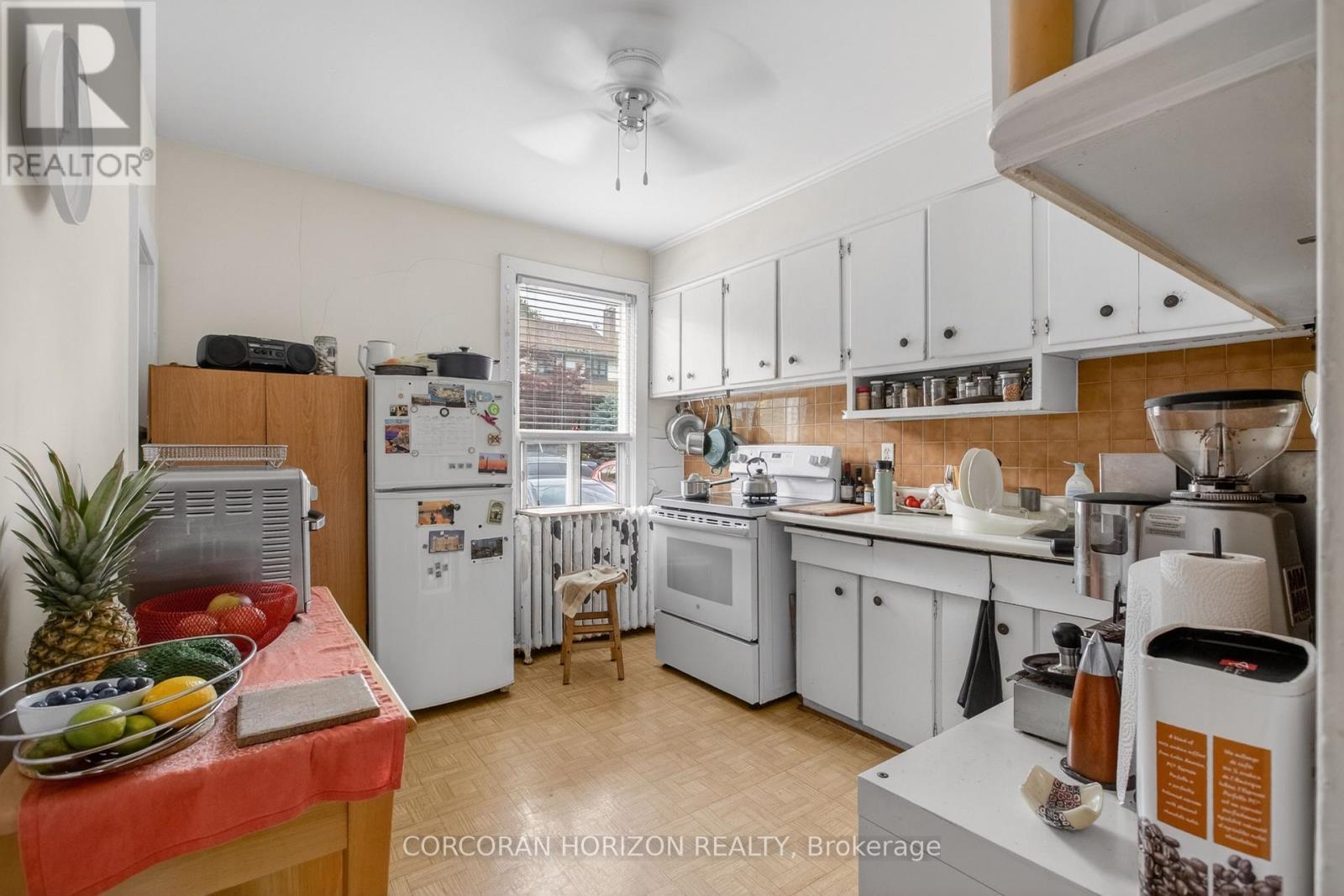 355 Parkside Drive, Toronto, Ontario  M6R 2Z4 - Photo 14 - W13487692