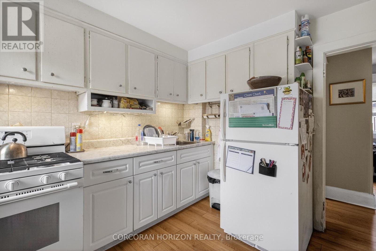 355 Parkside Drive, Toronto, Ontario  M6R 2Z4 - Photo 21 - W13487692