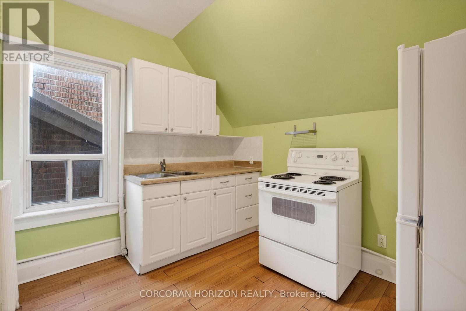 355 Parkside Drive, Toronto, Ontario  M6R 2Z4 - Photo 30 - W13487692