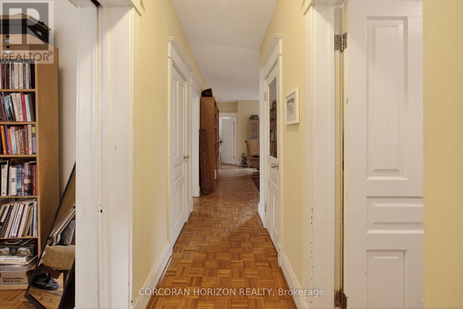 355 Parkside Drive, Toronto, Ontario  M6R 2Z4 - Photo 5 - W13487692