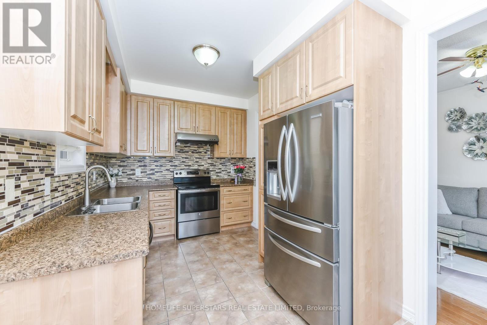 16 Altura Way, Brampton, Ontario  L6P 4A1 - Photo 13 - W13487806