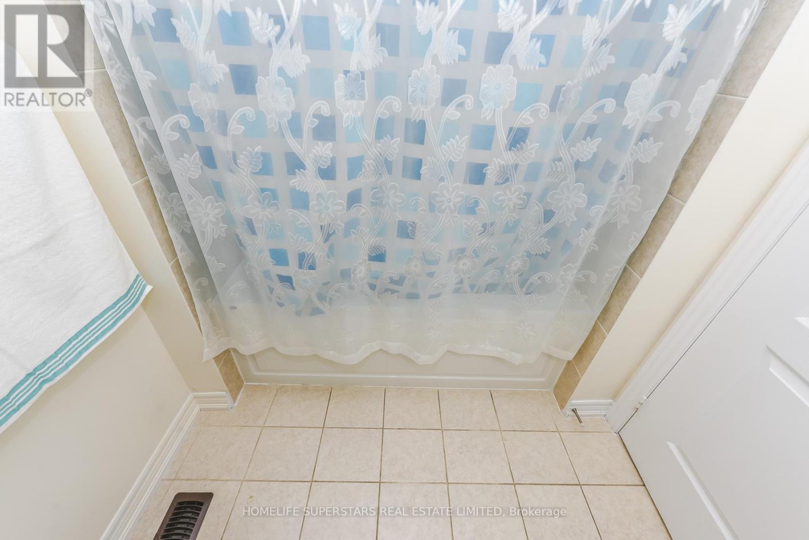 16 Altura Way, Brampton, Ontario  L6P 4A1 - Photo 28 - W13487806