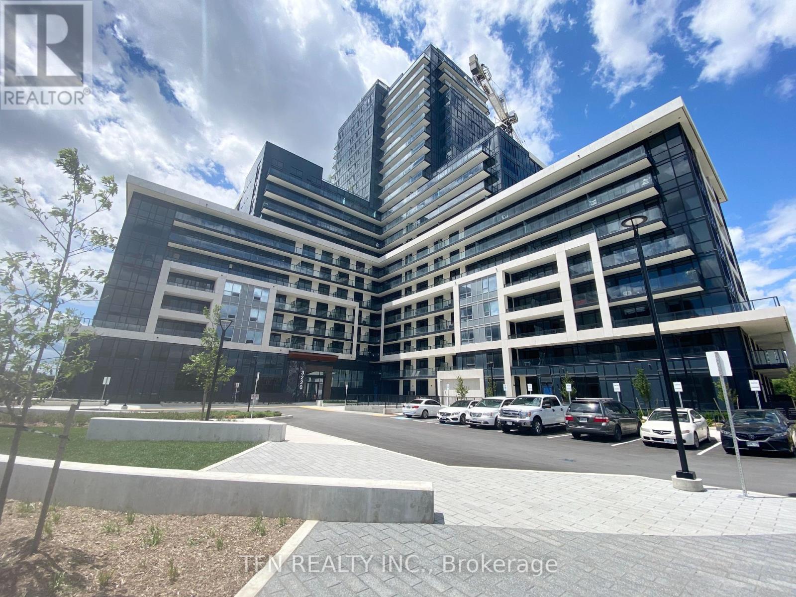 1308 - 3220 WILLIAM COLTSON AVENUE, Oakville, Ontario