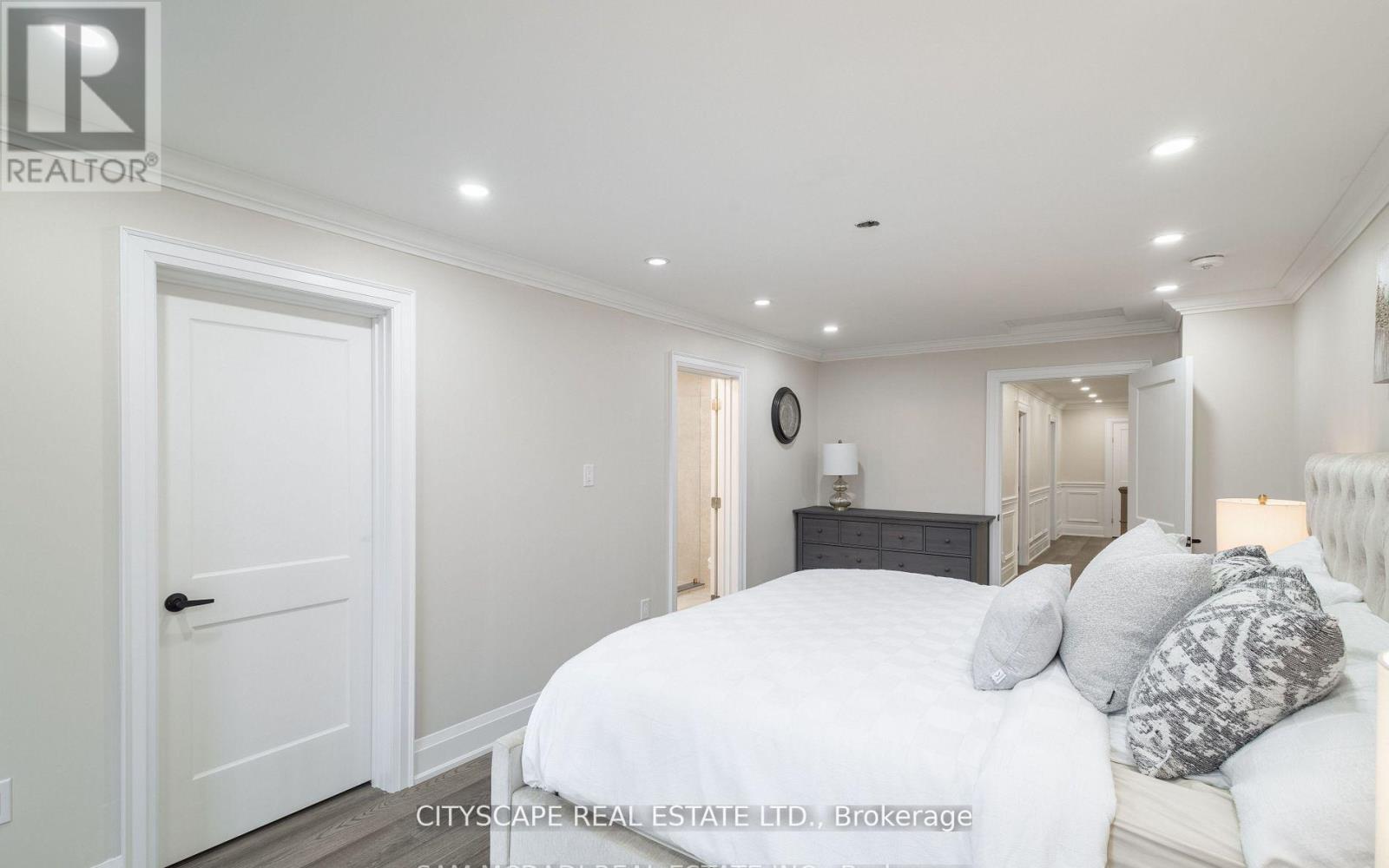 1270 Saginaw Crescent, Mississauga, Ontario  L5H 4B8 - Photo 20 - W13487990