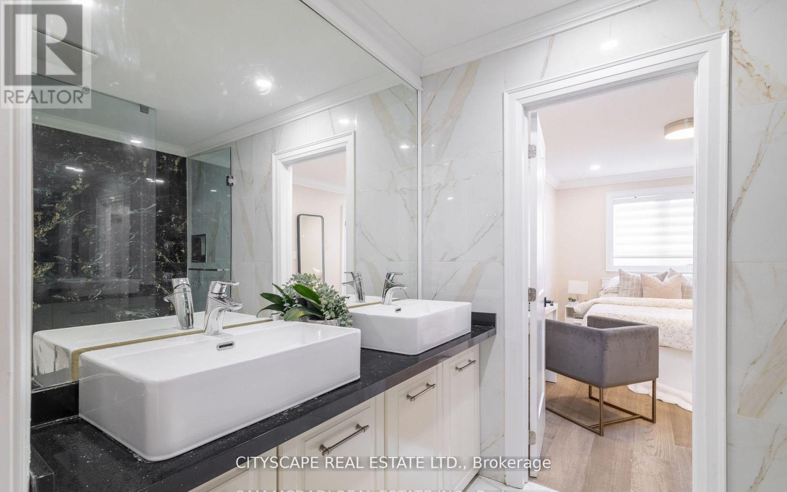 1270 Saginaw Crescent, Mississauga, Ontario  L5H 4B8 - Photo 29 - W13487990