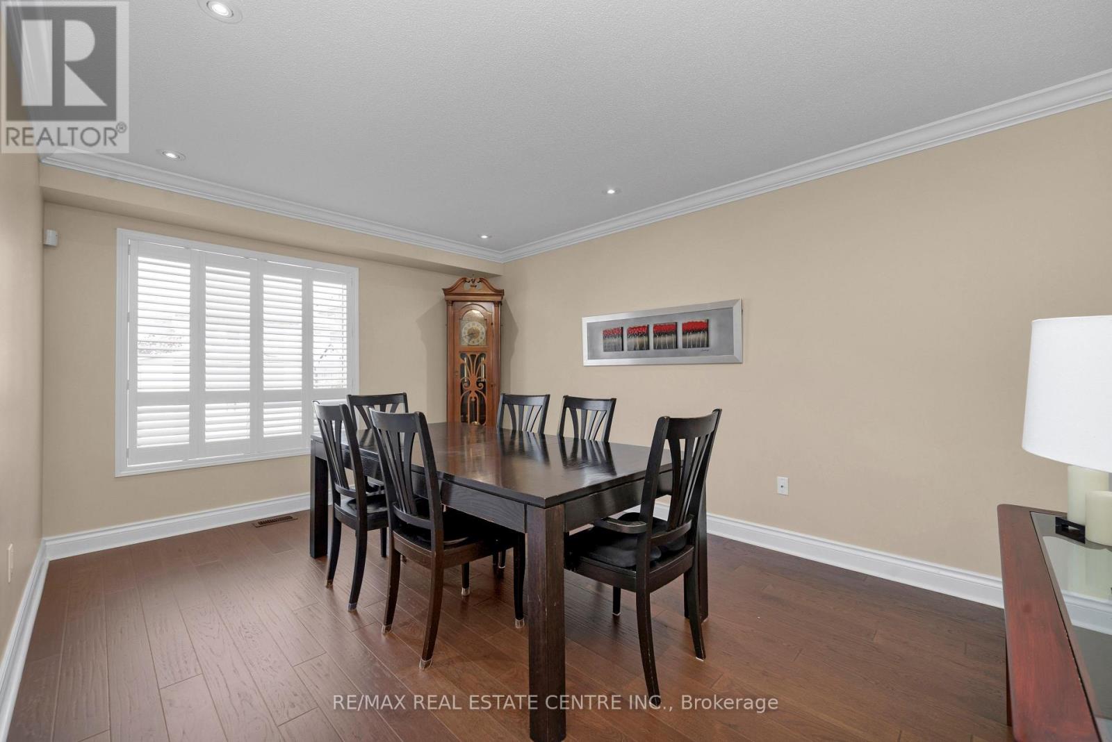 27 Milfoil Street, Halton Hills, Ontario  L7G 6M5 - Photo 6 - W13488120
