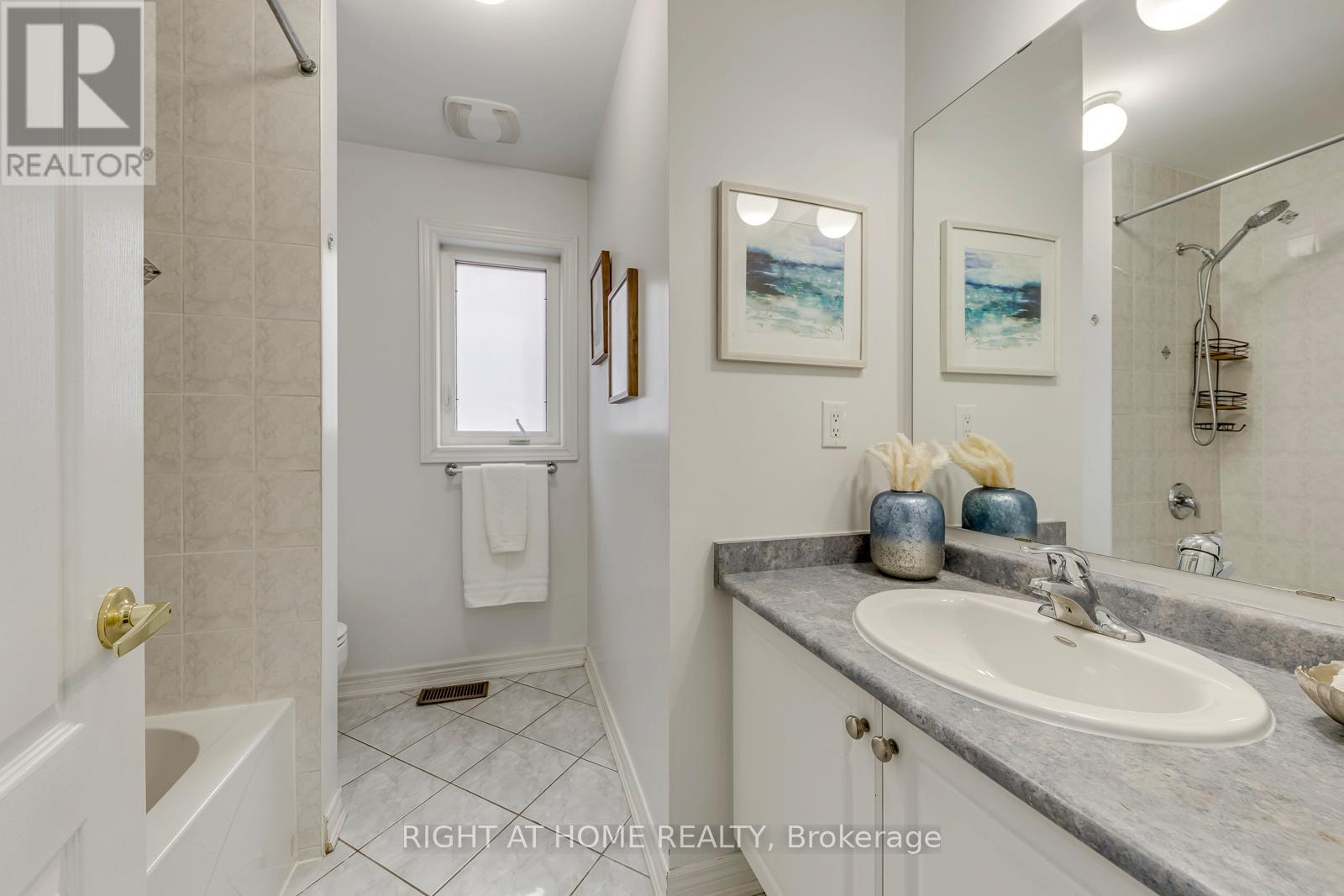 135 Holmes Crescent, Milton, Ontario  L9T 0V9 - Photo 32 - W13488138