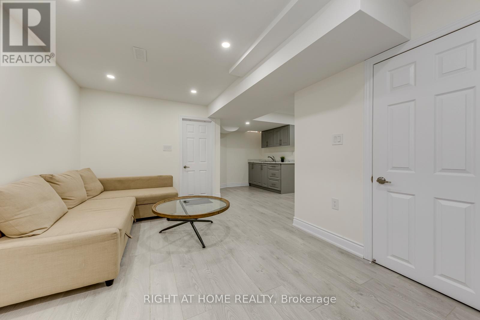 135 Holmes Crescent, Milton, Ontario  L9T 0V9 - Photo 35 - W13488138