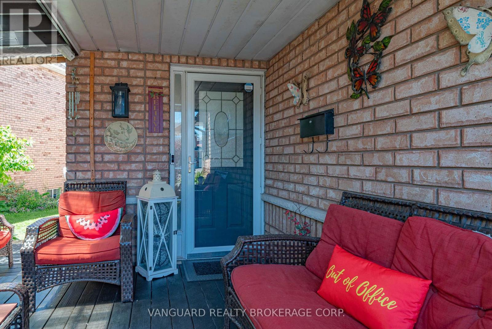 111 Grapevine Road, Caledon, Ontario  L7E 2M6 - Photo 2 - W13488156