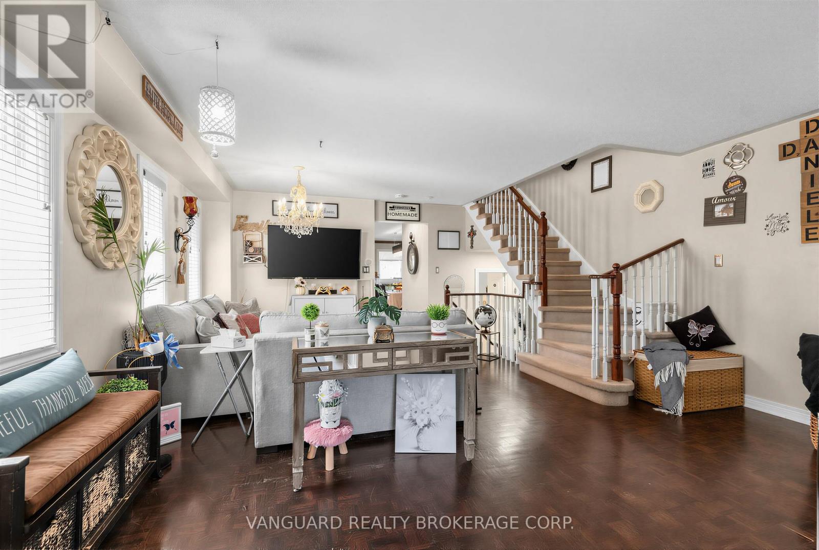 111 Grapevine Road, Caledon, Ontario  L7E 2M6 - Photo 3 - W13488156