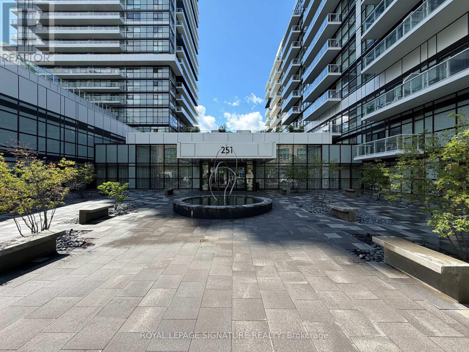 2110 - 251 MANITOBA STREET, Toronto, Ontario