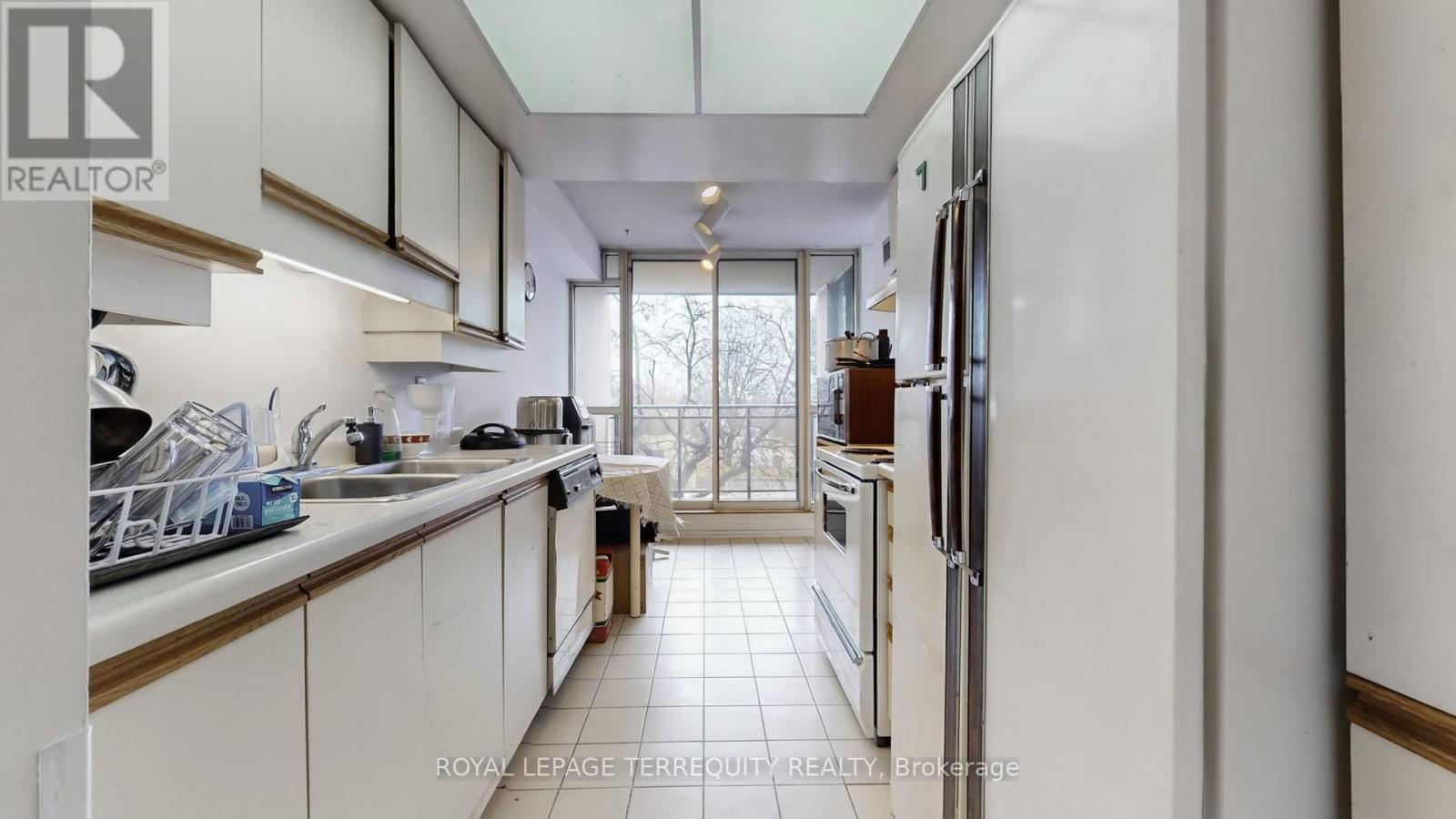 211 - 20 Cherrytree Drive, Brampton, Ontario  L6Y 3V1 - Photo 13 - W13488272