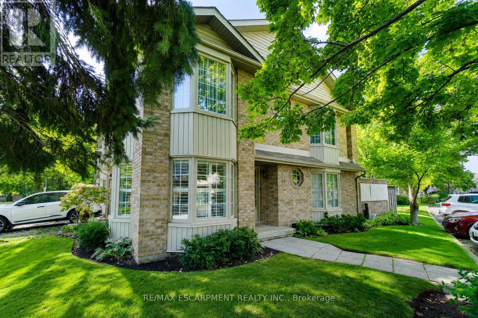 69 - 3333 New Street, Burlington, Ontario  L7N 1N1 - Photo 3 - W13488336