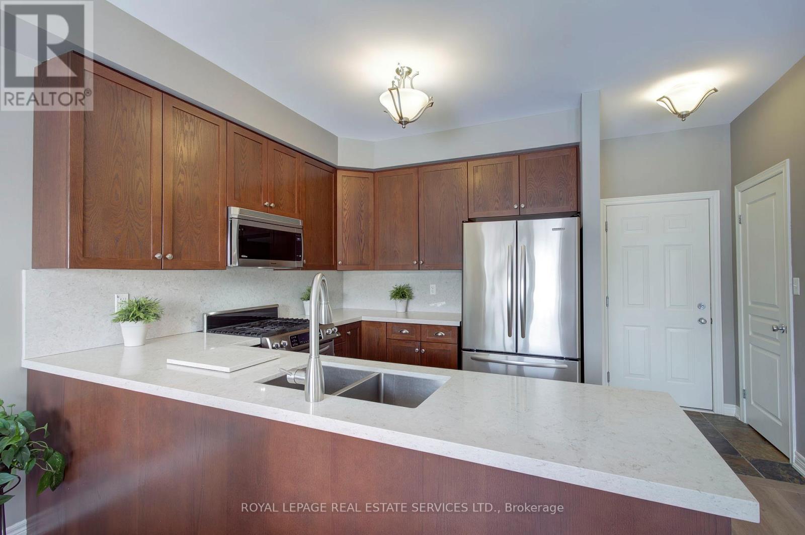 2275 Littondale Lane, Oakville, Ontario  L6M 0A6 - Photo 17 - W13488356